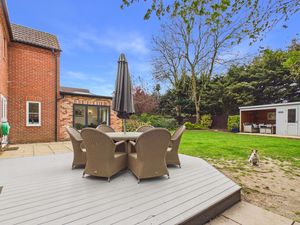 Photo 17- click for photo gallery